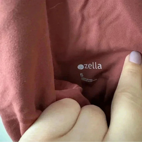 NWT Zella  Studio Luxe Asymmetric Support Tank S - Picture 5 of 6